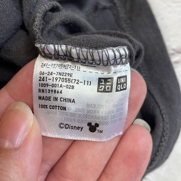 Uniqlo Chip & Mrs. Potts Graphic - Picture 6 of 7